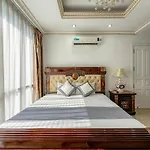 Happy Land Hotel